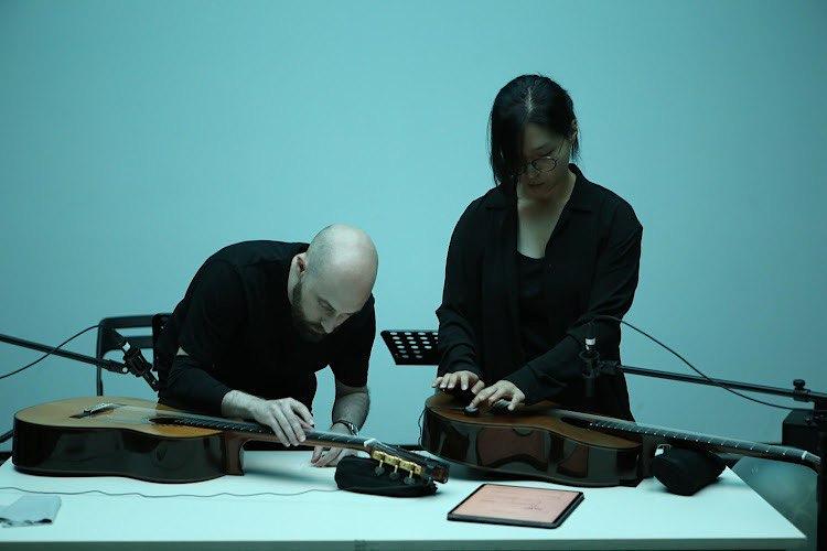 Leihkörper · borrowed body - TONALi SAAL