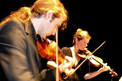 Ensemble Resonanz spielt Curran, Aperghis, Gerszewski